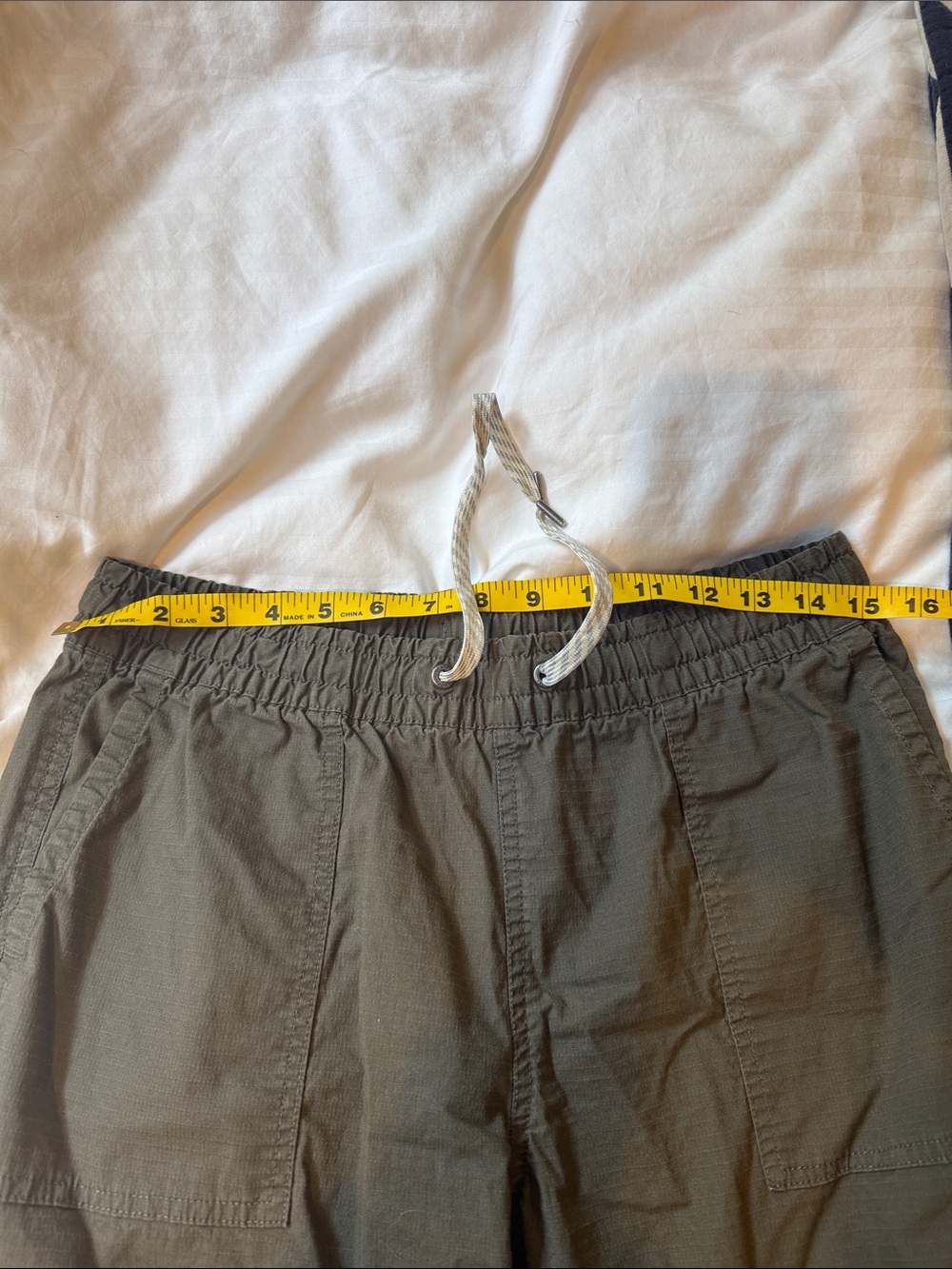 Vuori Olive Green Drawstring Utility Pants - Picture 5 of 6